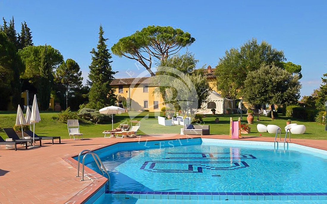 Villa in San Miniato, Tuscany, Italy 2 - 18559859