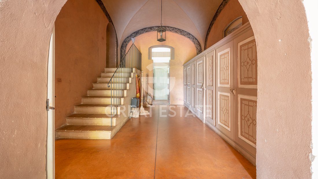 Estate in Monte San Savino, Tuscany, Italy 2 - 18563106