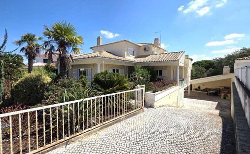 Villa in Sesimbra (Castelo), Setúbal Municipality, Portugal 1
