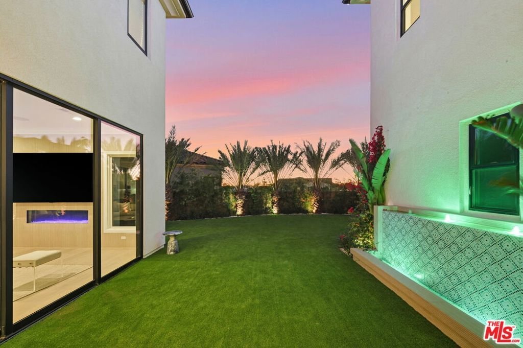 House in Los Angeles, California, United States 4 - 18565281