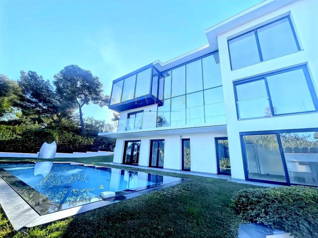 Villa in Cap Martin, Roquebrune-Cap-Martin, France 2 - 16158611