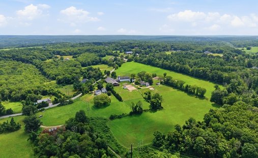 Farm Ranch in Uxbridge, Massachusetts, United States 1