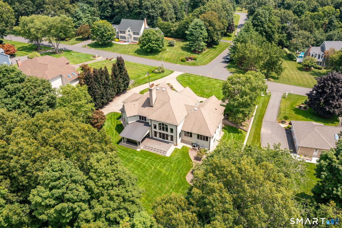 House in Southington, Connecticut, United States 5 - 18560999