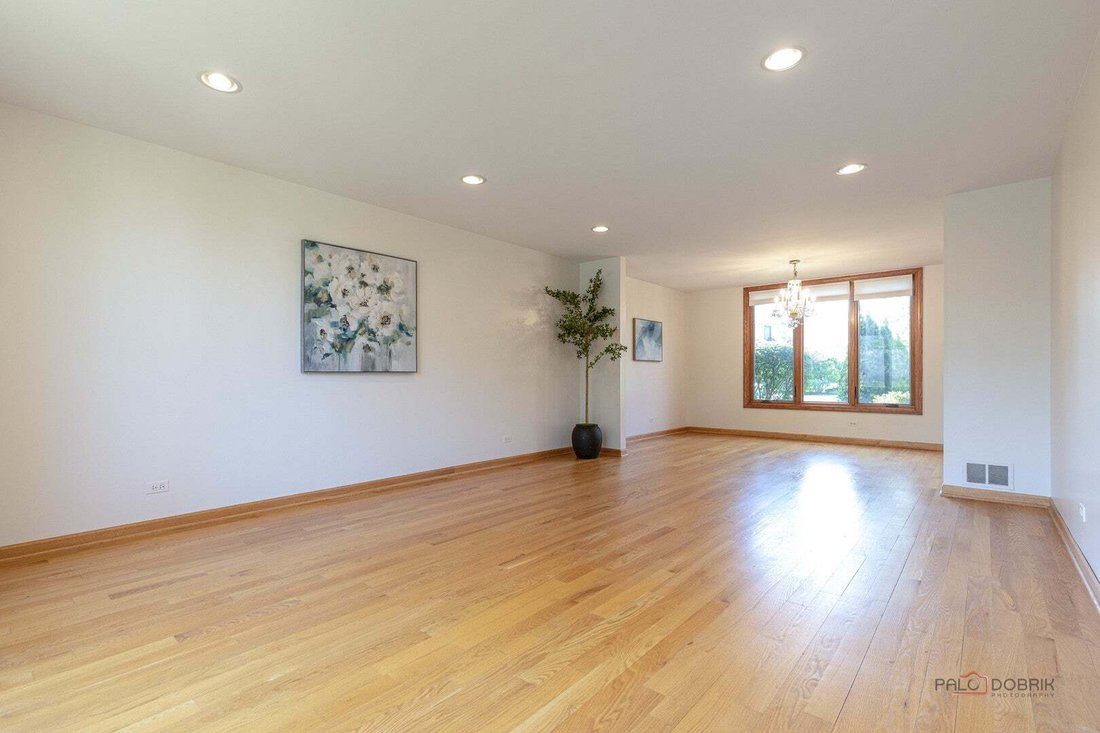 House in Buffalo Grove, Illinois, United States 4 - 18562554