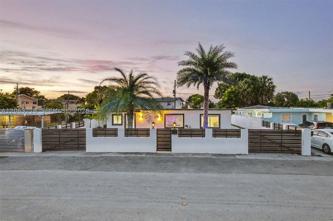 House in Hialeah, Florida, United States 2 - 18562019