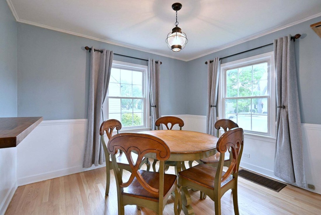 House in Elmhurst, Illinois, United States 5 - 18565019