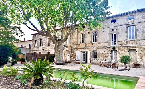 House in Arles, Provence-Alpes-Côte d'Azur, France 1