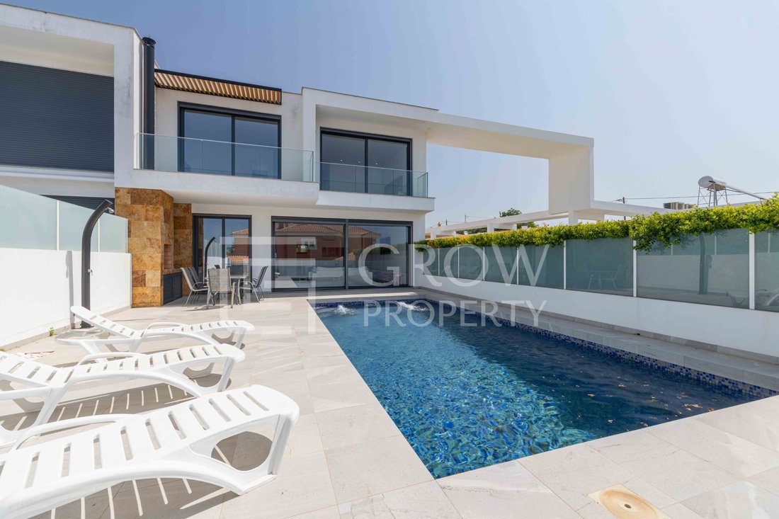 House in Olhos de Agua, Algarve, Portugal 1 - 18566170