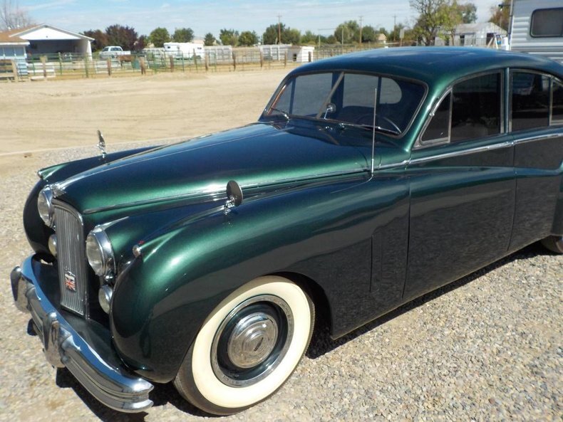 Sedan in Glendale, United States 3 - 18565541