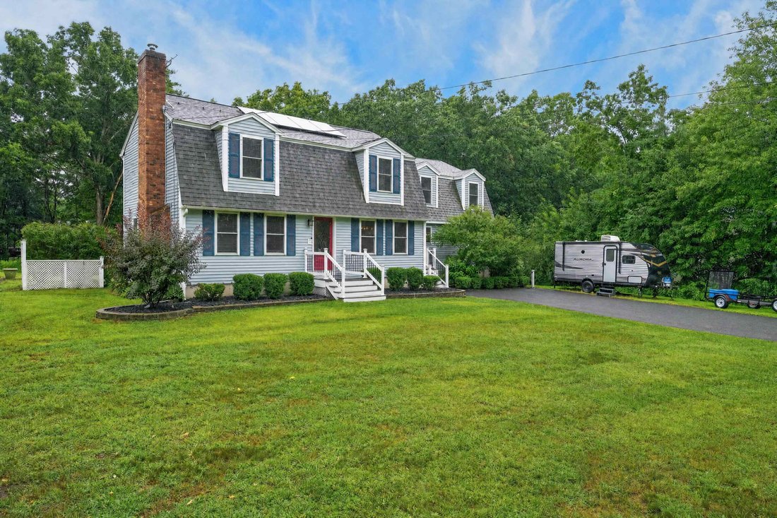 House in Litchfield, New Hampshire, United States 2 - 18558823