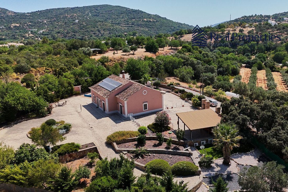Villa in Sao Bras de Alportel, Algarve, Portugal 1 - 18563181