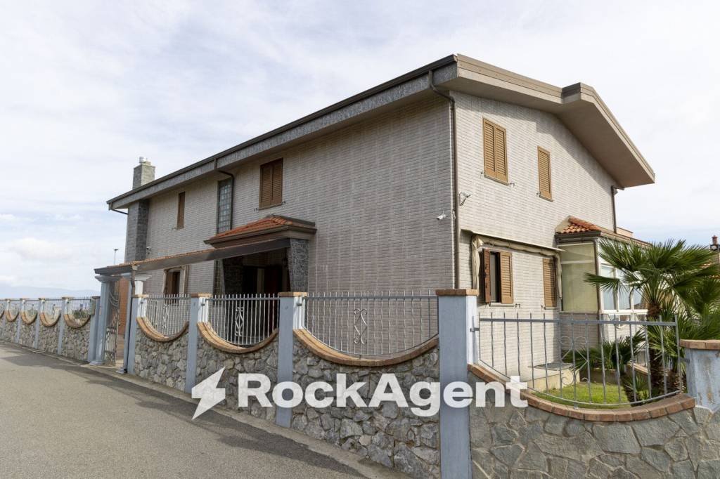 Villa in Staletti, Calabria, Italy 4 - 18566244