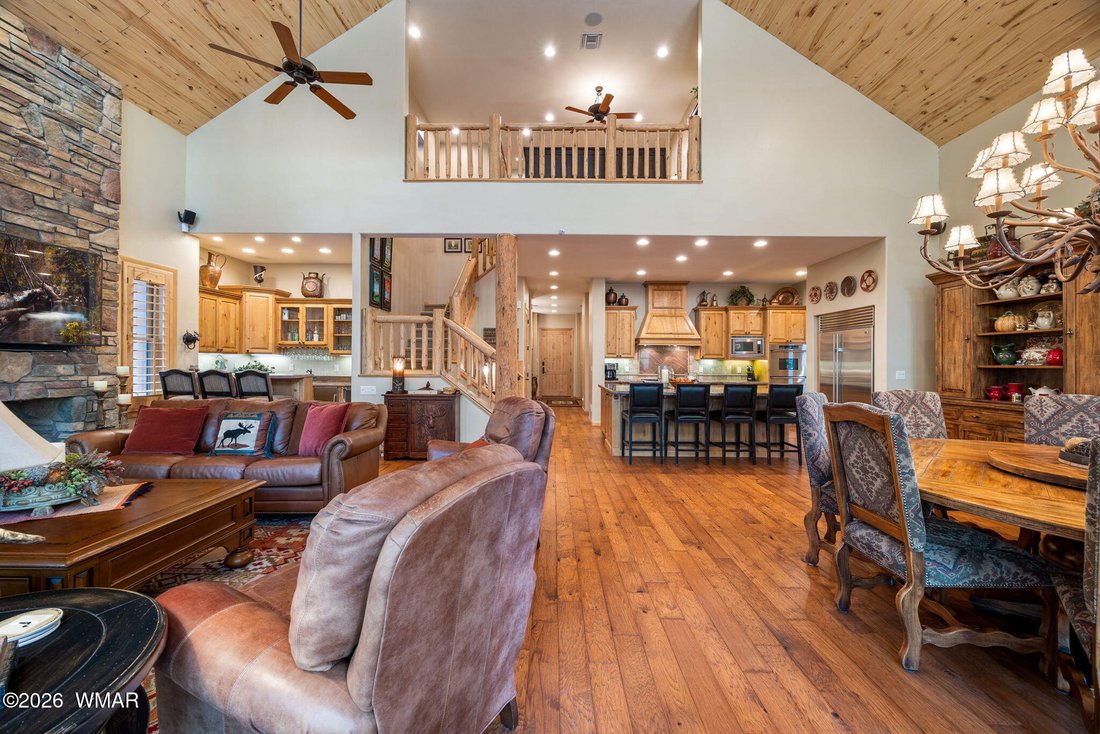 Pinetop, Arizona, United States 5 - 18564681