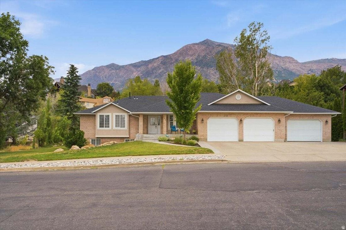 House in Ogden, Utah, United States 2 - 18561426