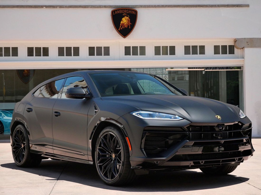 Suv in Beverly Hills, CA, United States 1 - 18566101