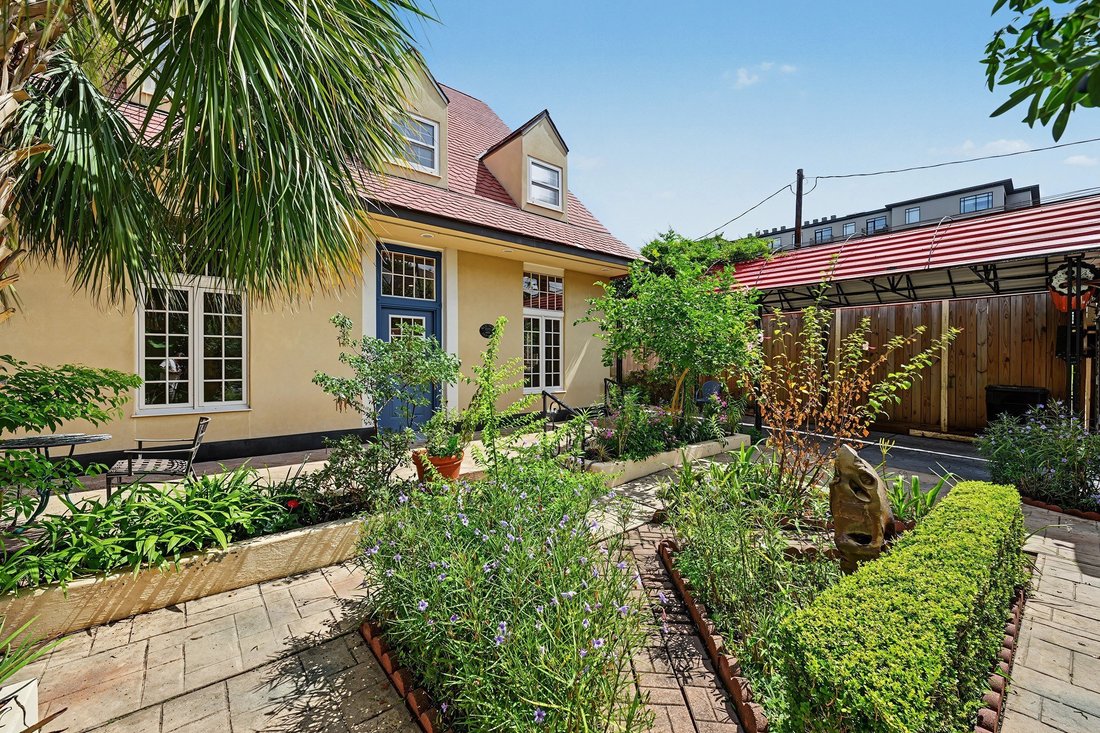 House in Houston, Texas, United States 5 - 18564043