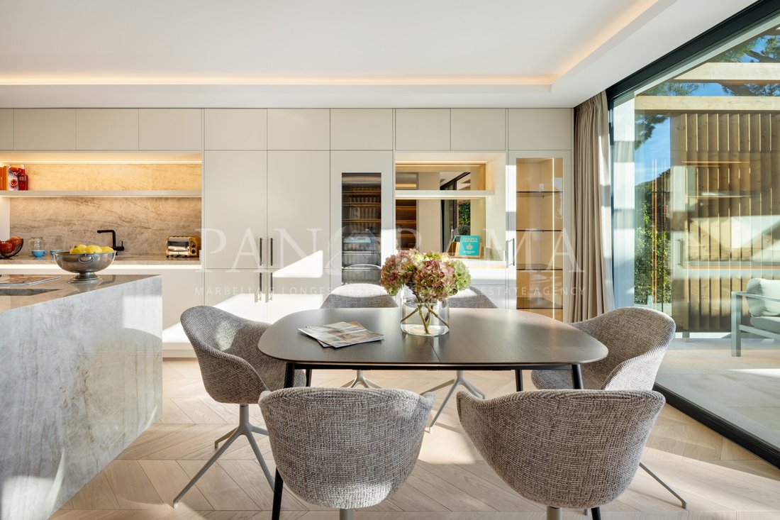 Villa in Elviria-Cabopino, Marbella, Spain 3 - 18563120