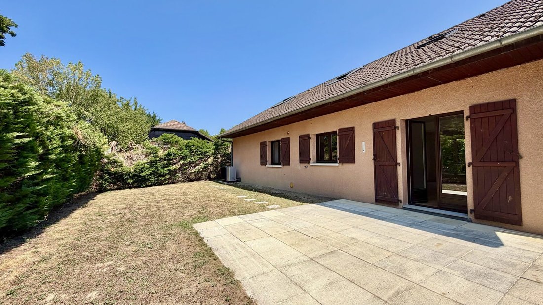 Villa in Quintal, Auvergne-Rhône-Alpes, France 3 - 18564313