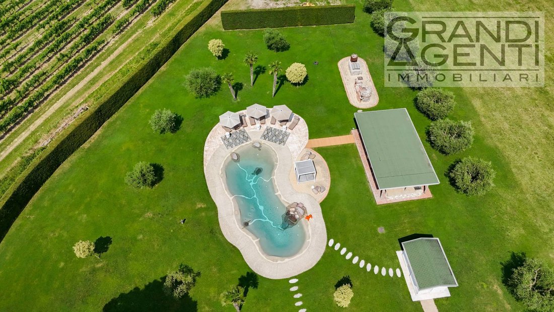 Villa in Lazise, Veneto, Italy 3 - 17412550