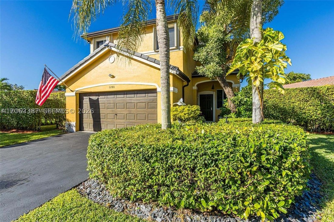 House in Weston, Florida, United States 3 - 18561988