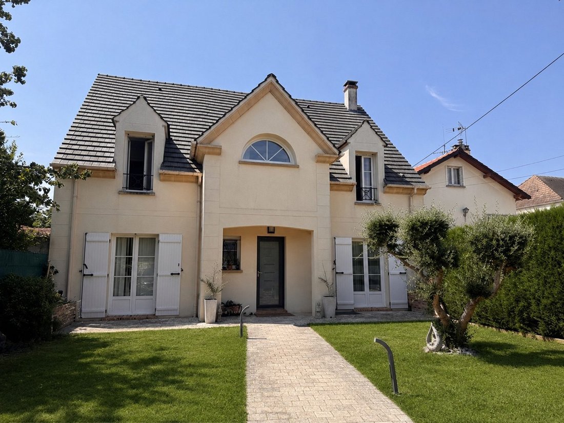 House in Franconville, Ile-de-France, France 1 - 18564317