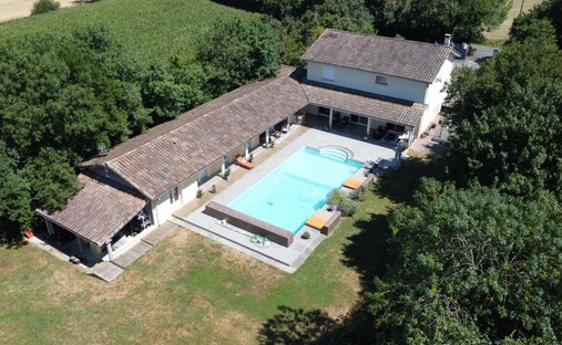 Villa in Saint-Cyr-sur-Menthon, Auvergne-Rhône-Alpes, France 1