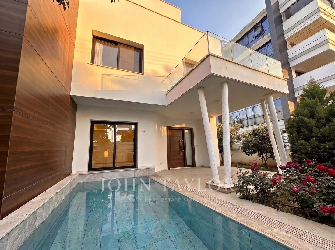 Villa in Agios Athanasios, Limassol, Cyprus 1 - 18532384