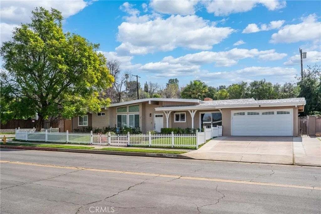 House in Los Angeles, California, United States 3 - 18562505