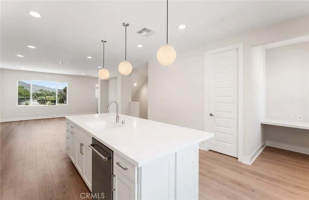 Townhouse in Burbank, California, United States 1 - 18559130