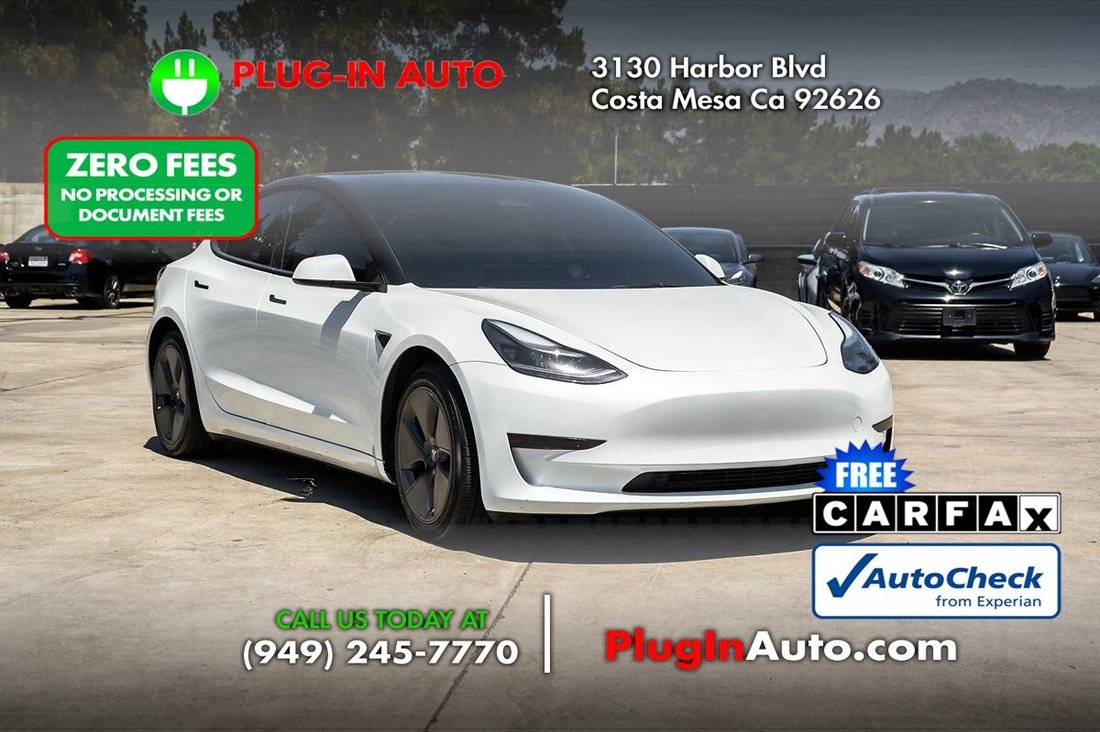 Sedan in Costa Mesa, CA, United States 3 - 18565762