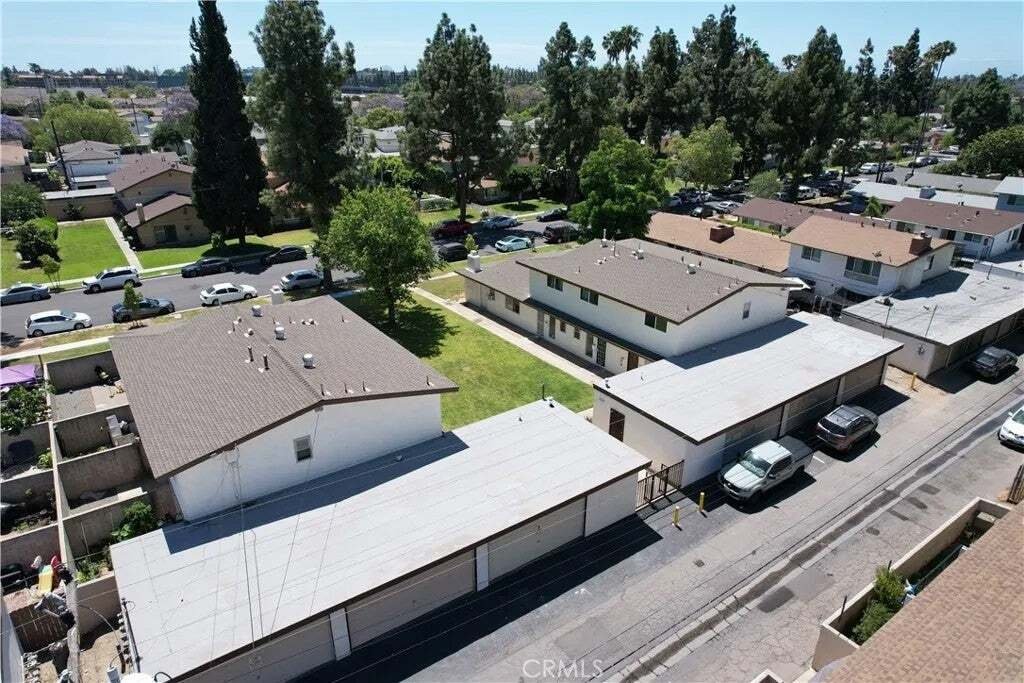 Orange, California, United States 2 - 18562475