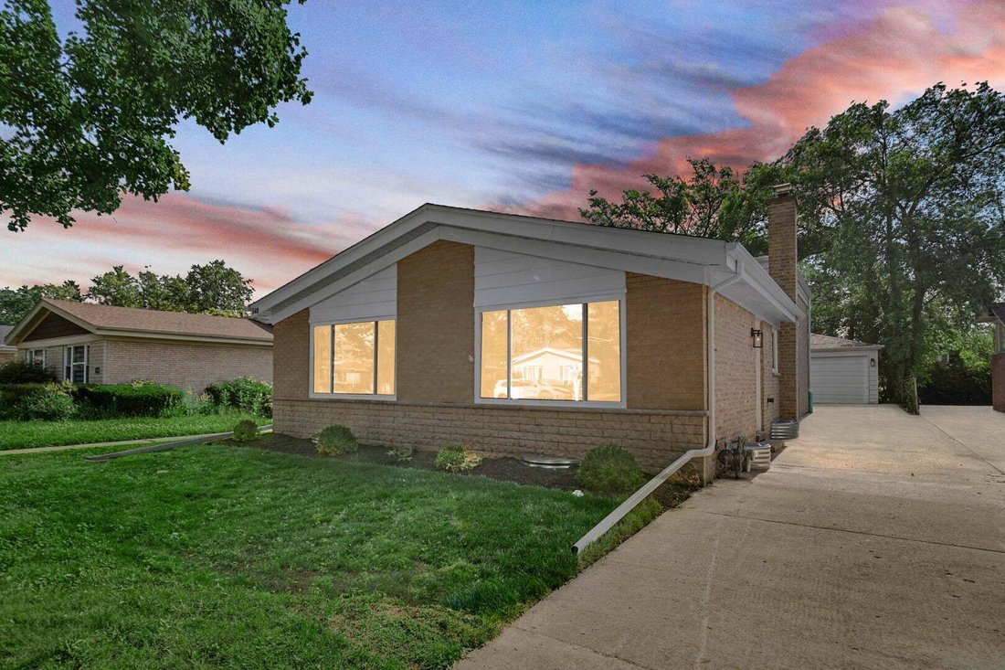 House in Wilmette, Illinois, United States 2 - 18562562
