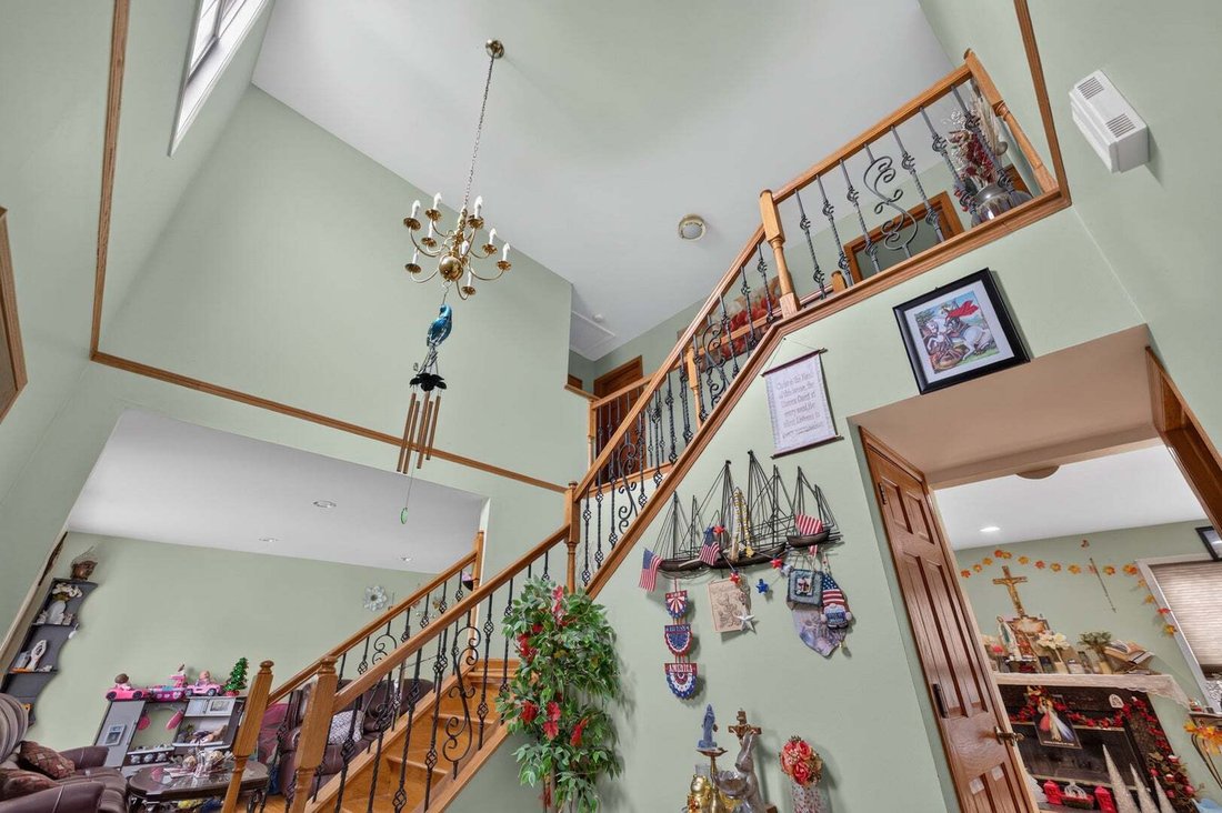 House in Carol Stream, Illinois, United States 5 - 18564998