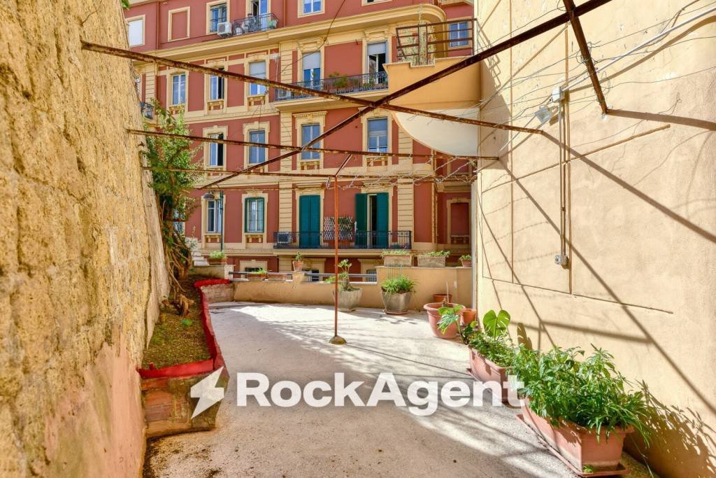 Apartment in Vomero, Naples, Campania 2 - 18566163