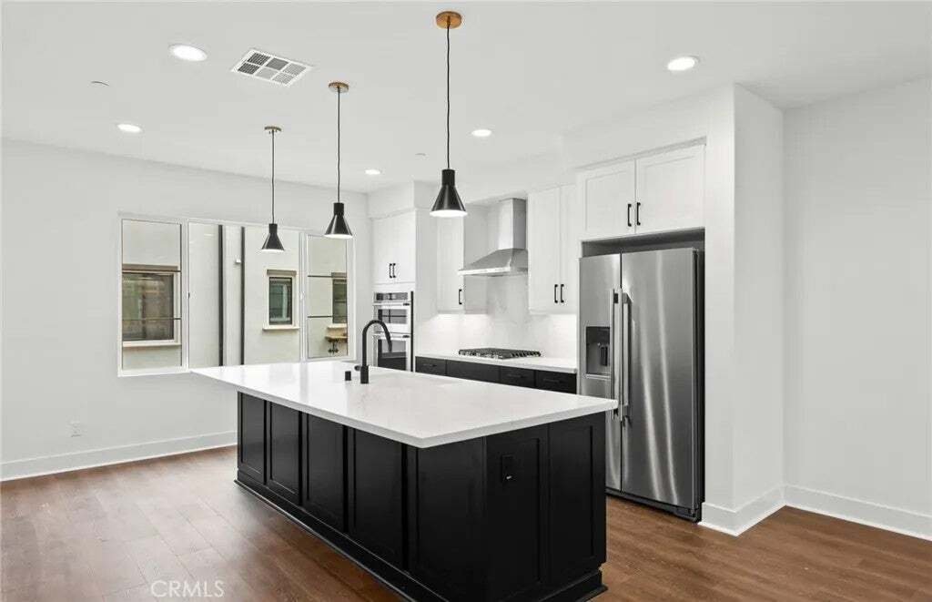 Townhouse in Burbank, California, United States 1 - 18559264