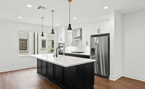 Townhouse in Burbank, California, United States 1