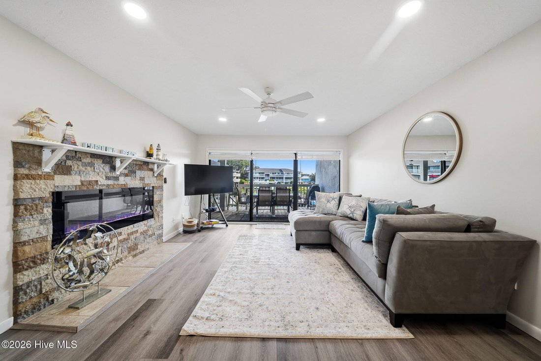 Condo in Carolina Beach, North Carolina, United States 3 - 17193601