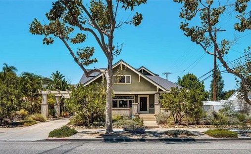 House in Signal Hill, California, United States 1