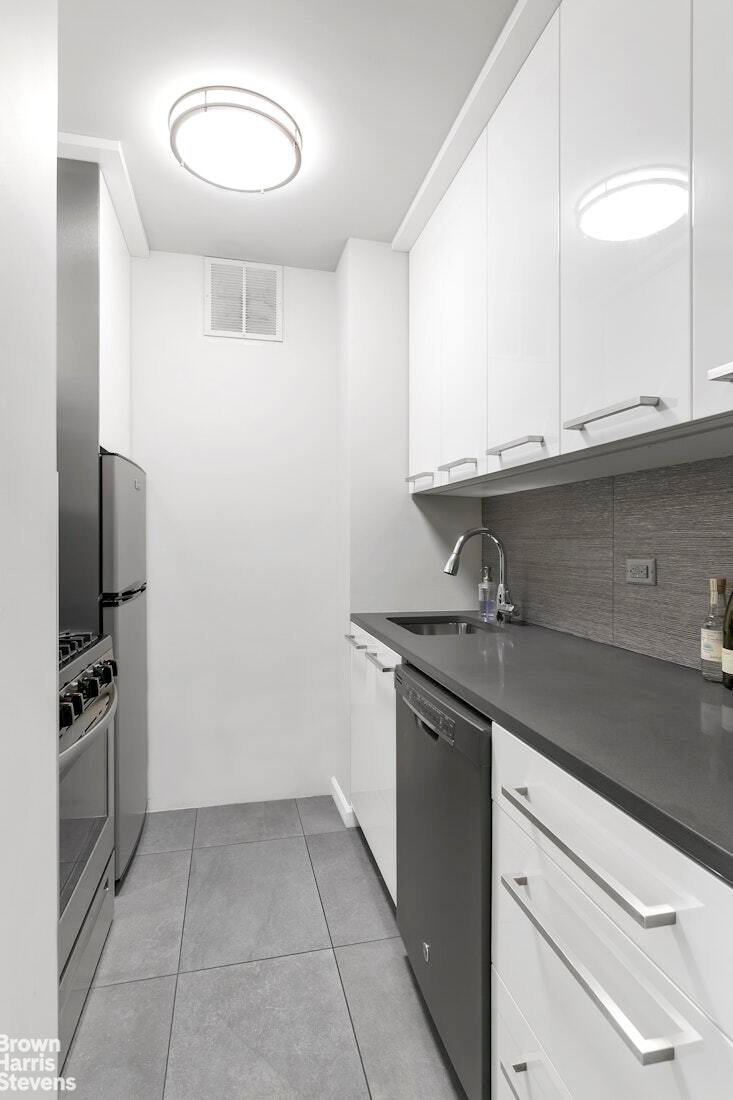 Co Op in New York, New York, United States 3 - 18562286