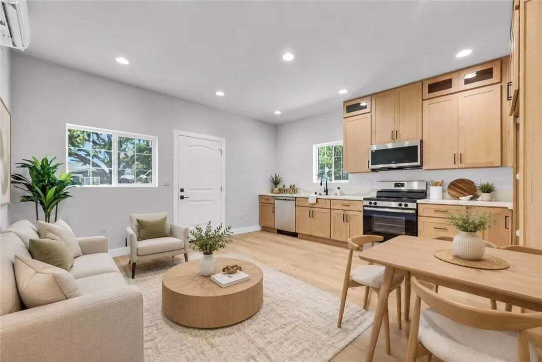 House in Fullerton, California, United States 5 - 18559070