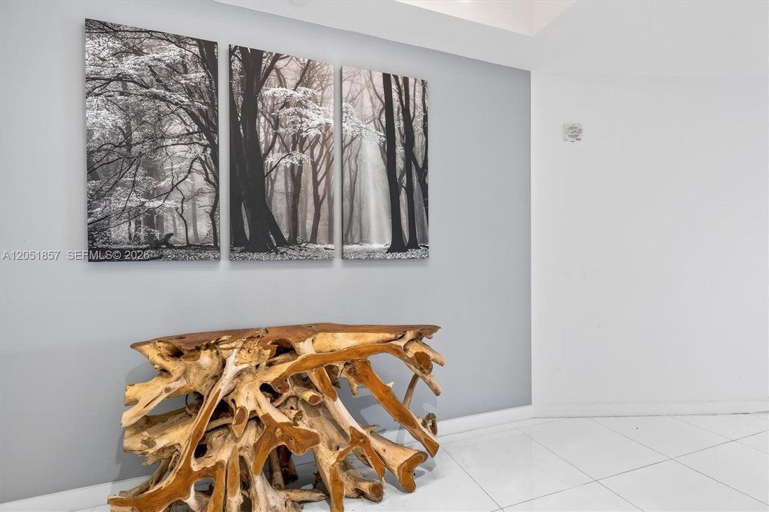 Condo in Miami, Florida, United States 3 - 18563076