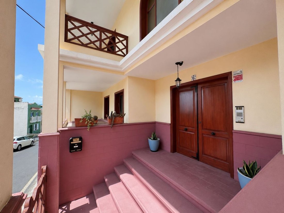 Villa in Los Realejos, Canary Islands, Spain 3 - 18561727