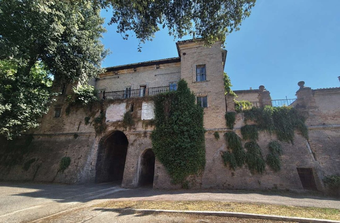 Historic Center, Pesaro, Marche 5 - 18558995