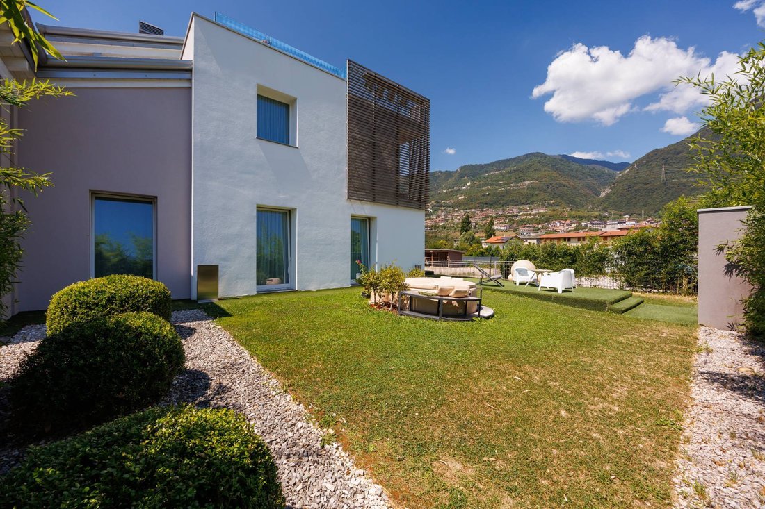 Villa in Costa Volpino, Lombardy, Italy 2 - 18441480