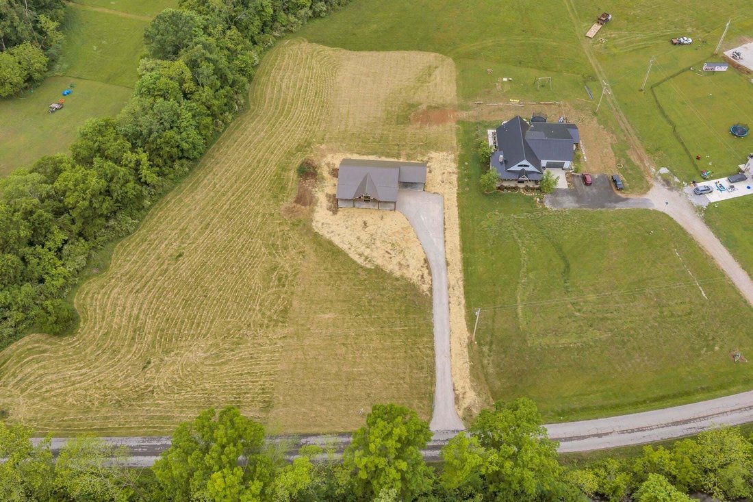 House in Dickson, Tennessee, United States 2 - 18558514