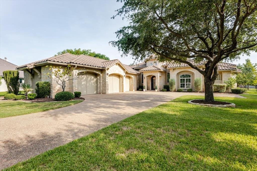 House in Granbury, Texas, United States 3 - 18562897