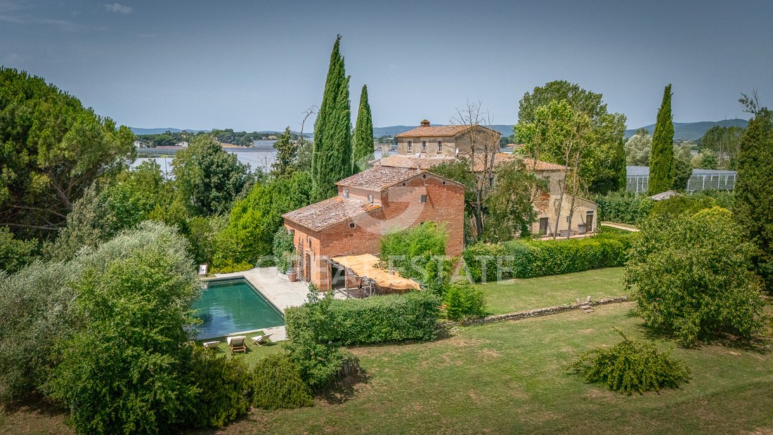 Estate in Monte San Savino, Tuscany, Italy 4 - 18563106