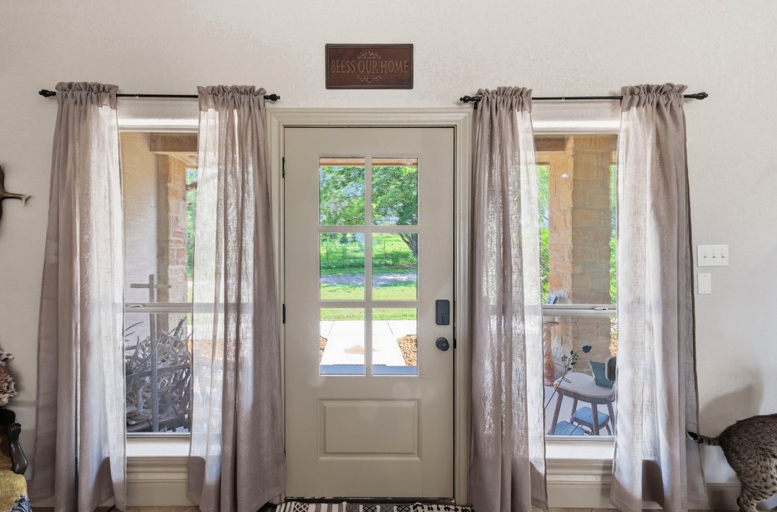 House in Seguin, Texas, United States 3 - 18564089