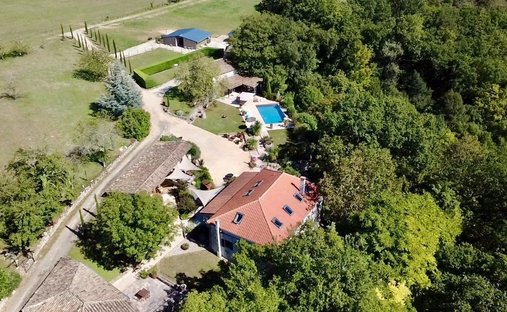 Estate in Roquecor, Occitania, France 1