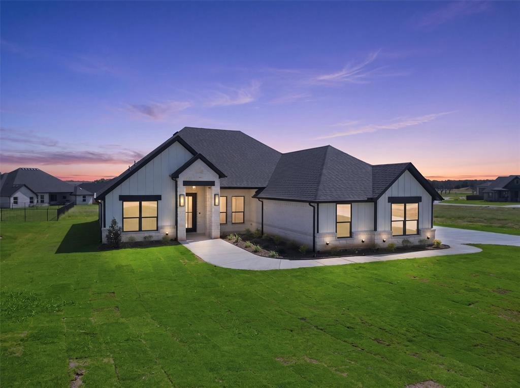 House in Granbury, Texas, United States 1 - 18562761